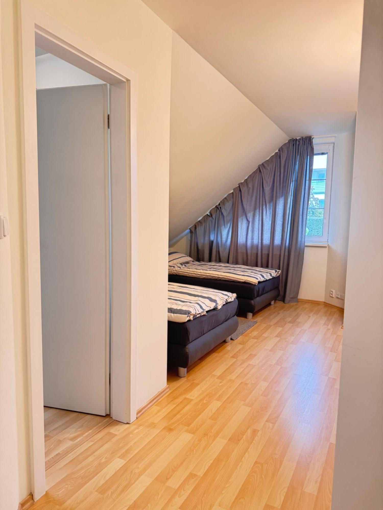 Diamondvilla, 4 Bedroom Apartment, Garden & Spa プラハ エクステリア 写真