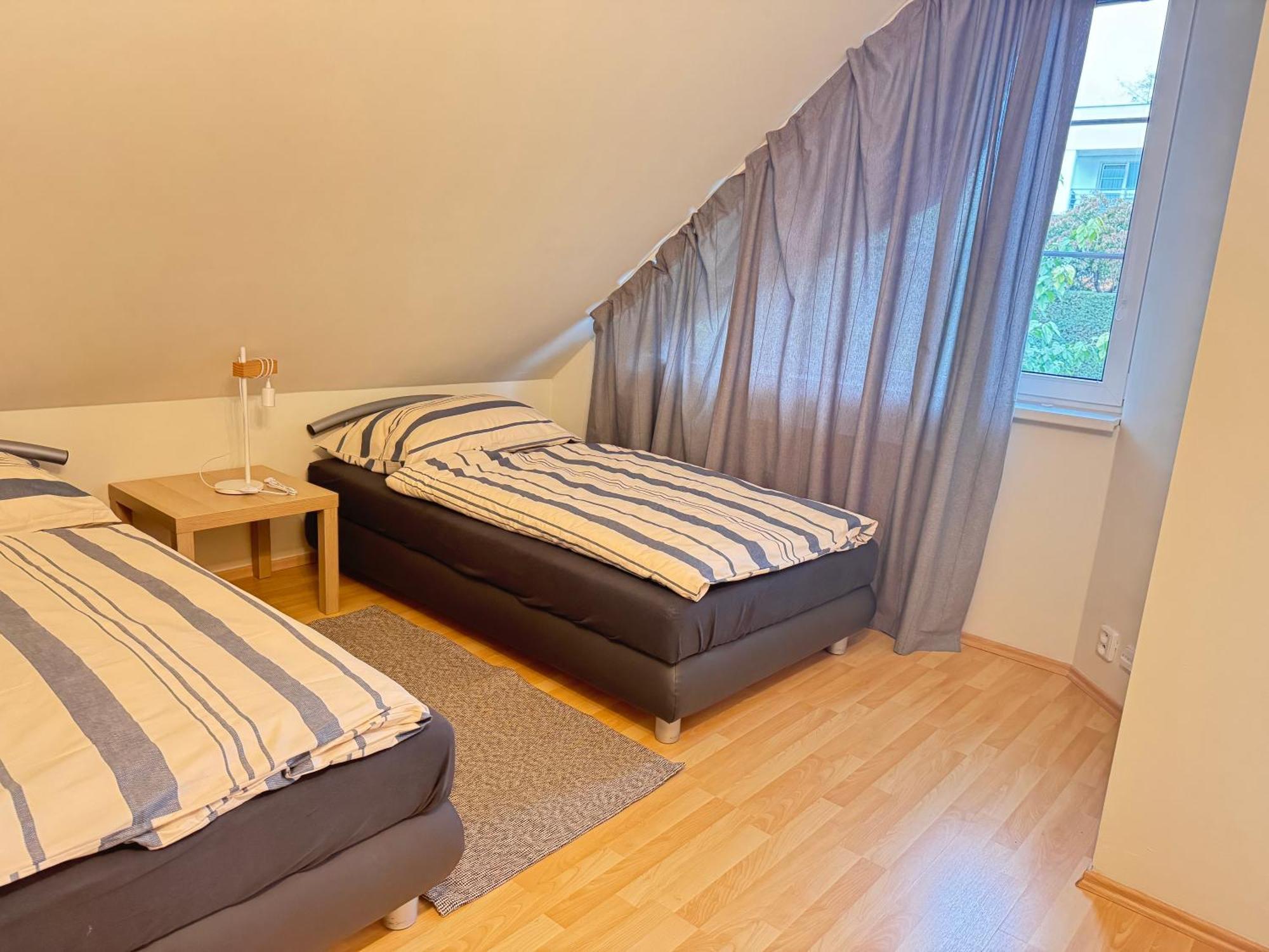 Diamondvilla, 4 Bedroom Apartment, Garden & Spa プラハ エクステリア 写真