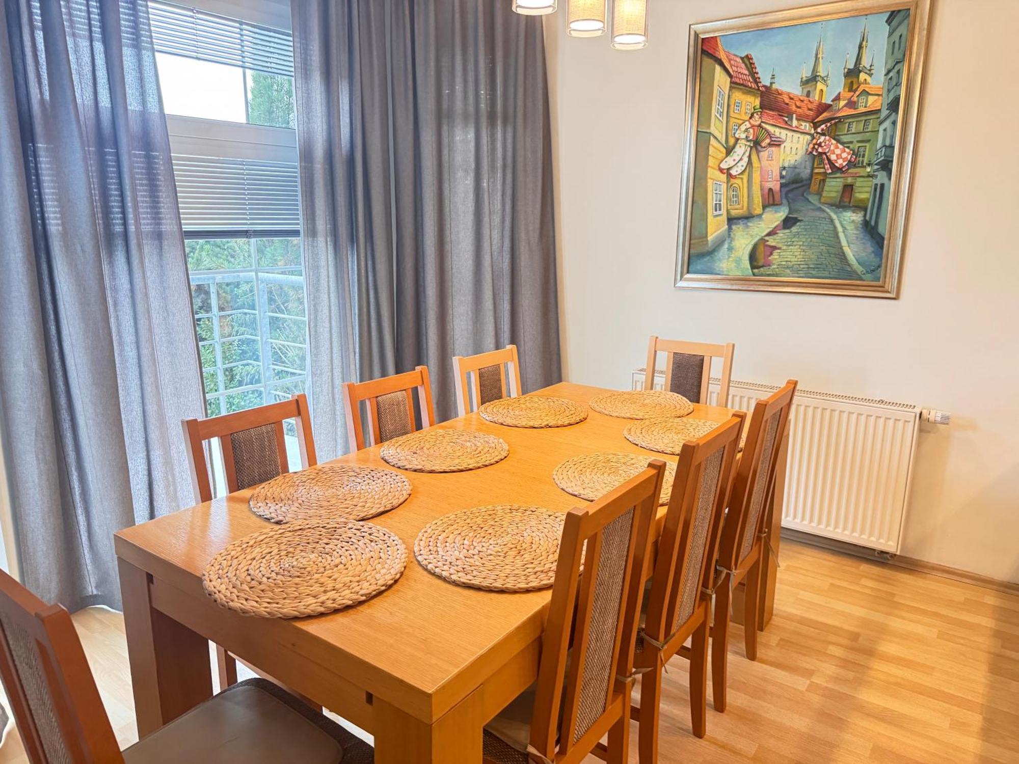 Diamondvilla, 4 Bedroom Apartment, Garden & Spa プラハ エクステリア 写真