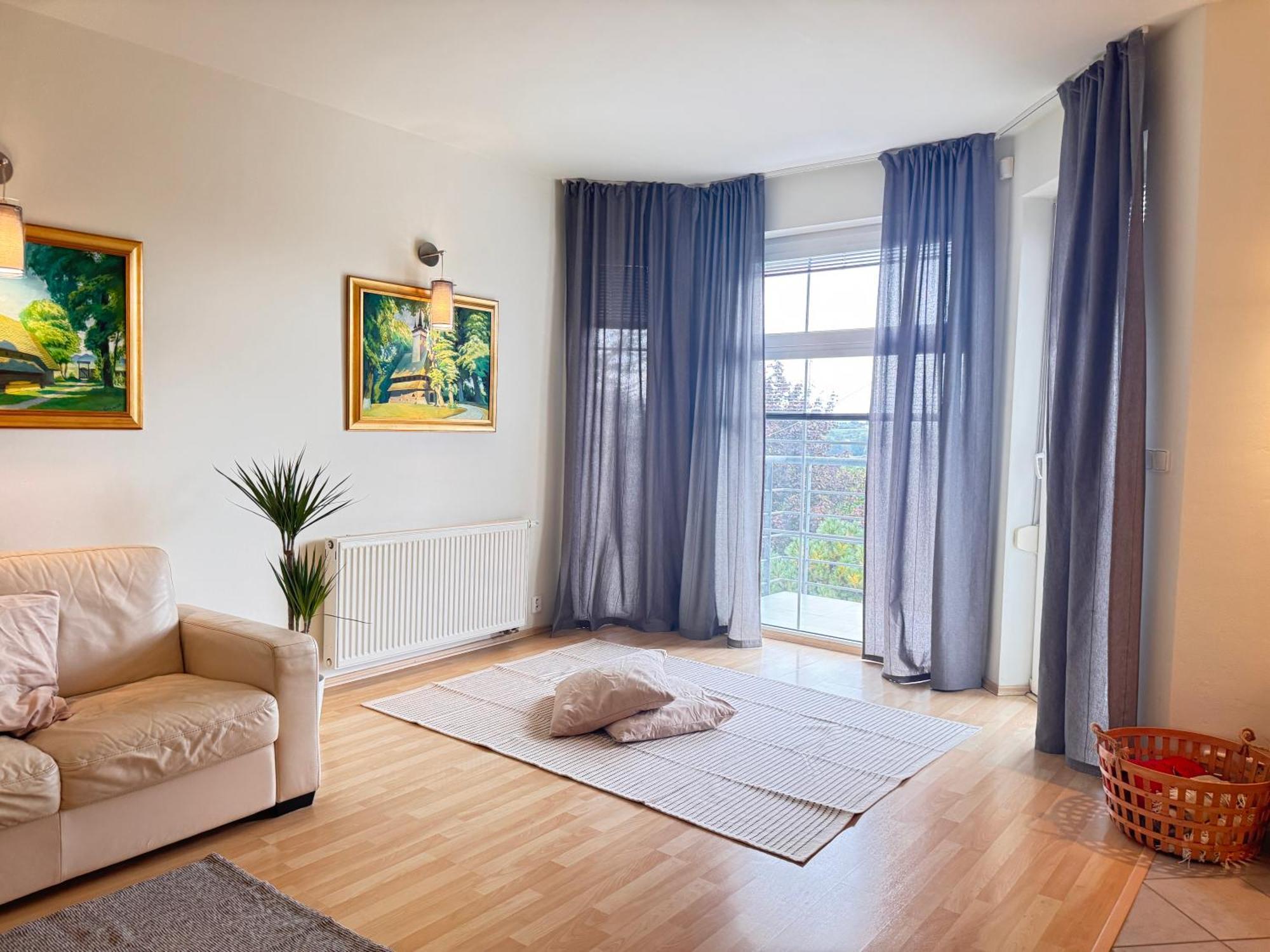 Diamondvilla, 4 Bedroom Apartment, Garden & Spa プラハ エクステリア 写真