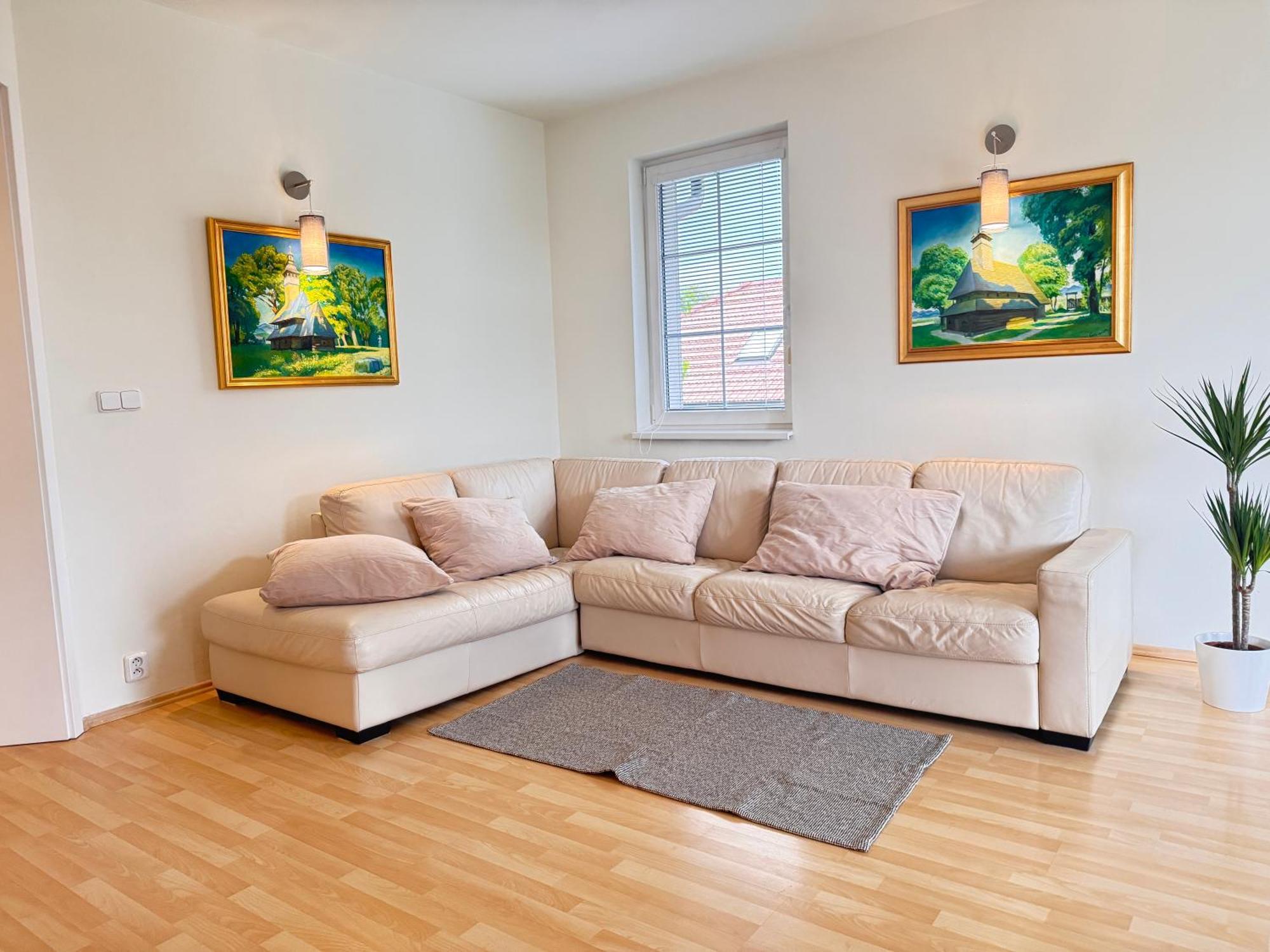 Diamondvilla, 4 Bedroom Apartment, Garden & Spa プラハ エクステリア 写真