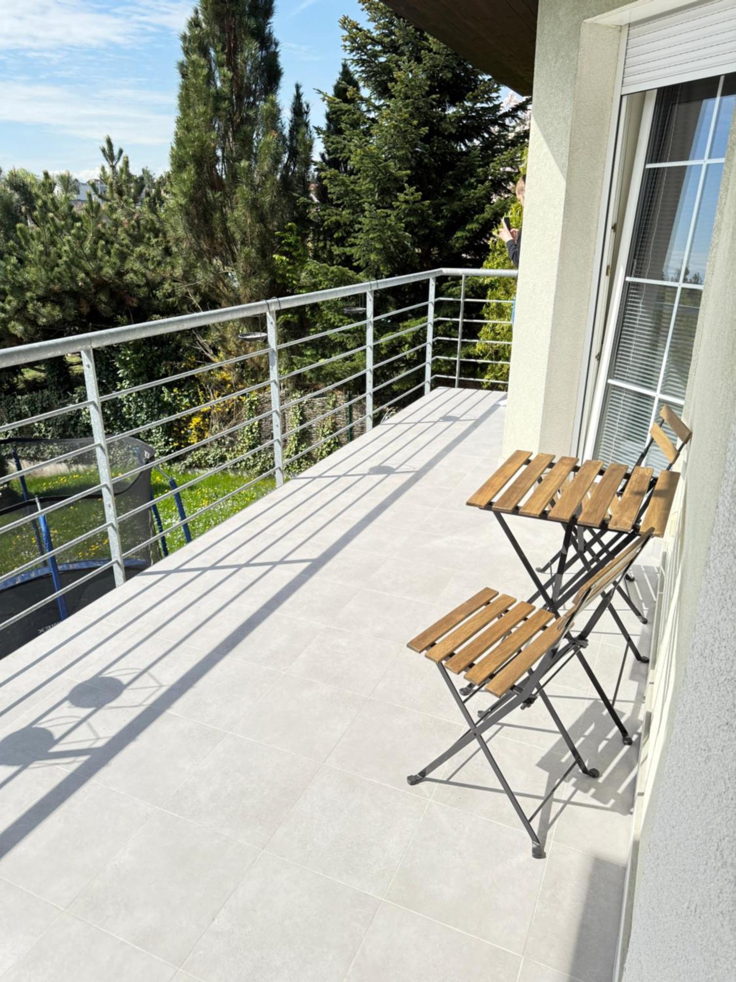 Diamondvilla, 4 Bedroom Apartment, Garden & Spa プラハ エクステリア 写真